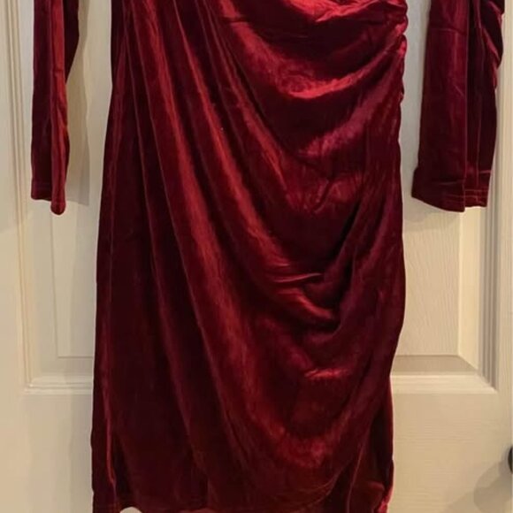 Elegant Velvet Wrap Dress - Burgundy - Picture 3 of 4